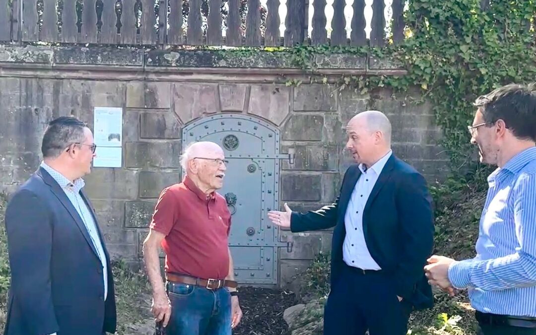 Frisch restauriert: Die Tür zum Ittersbacher Wasserreservoir